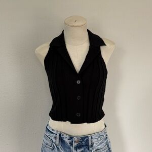 black collared crop top